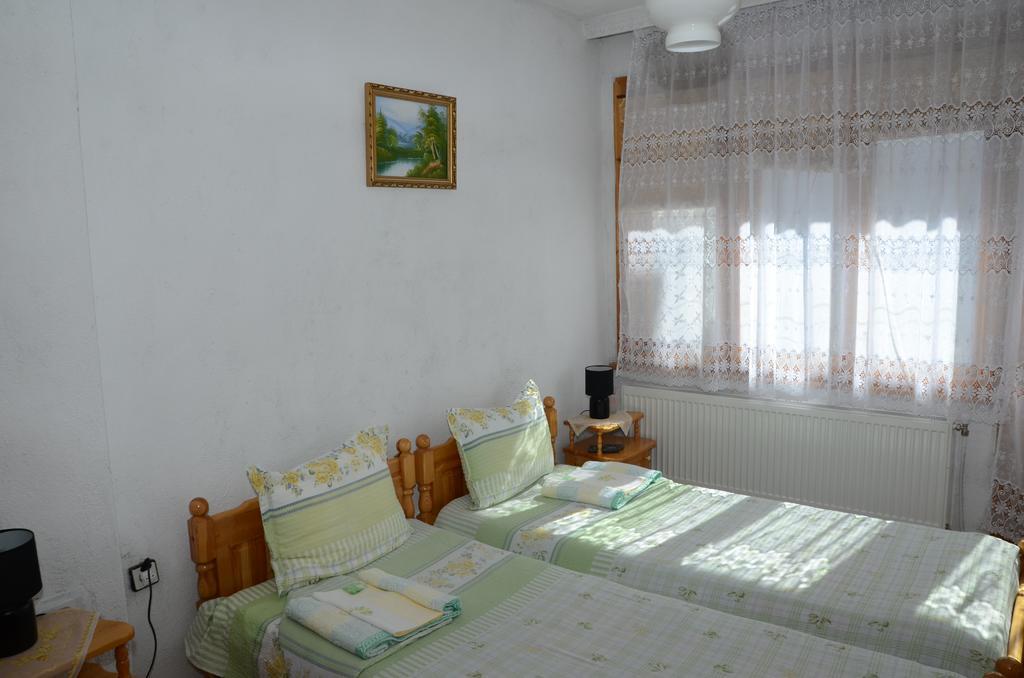 Kristal Guest House Trigrad Extérieur photo